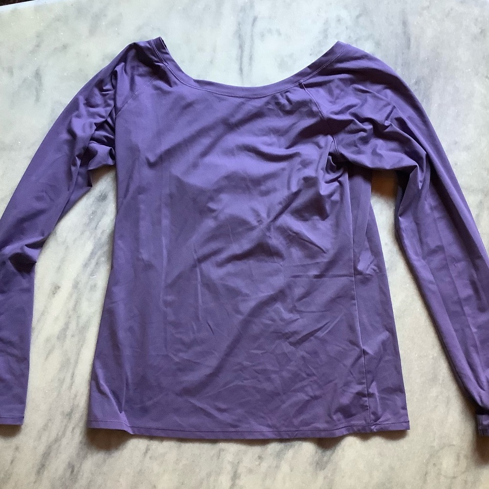 Long sleeve workout top